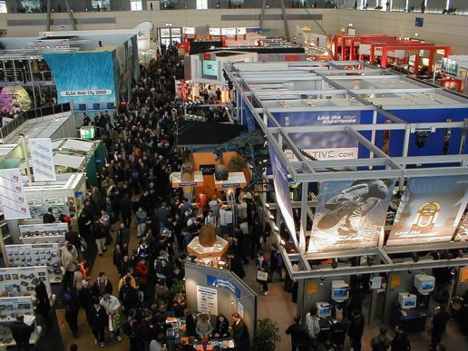 trade show exhibitors and crowd